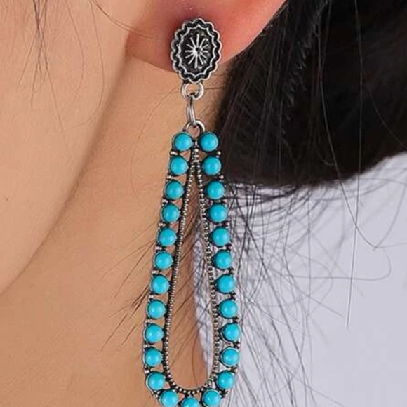 Water Drop Women’s Earrings - Picture 2 of 6